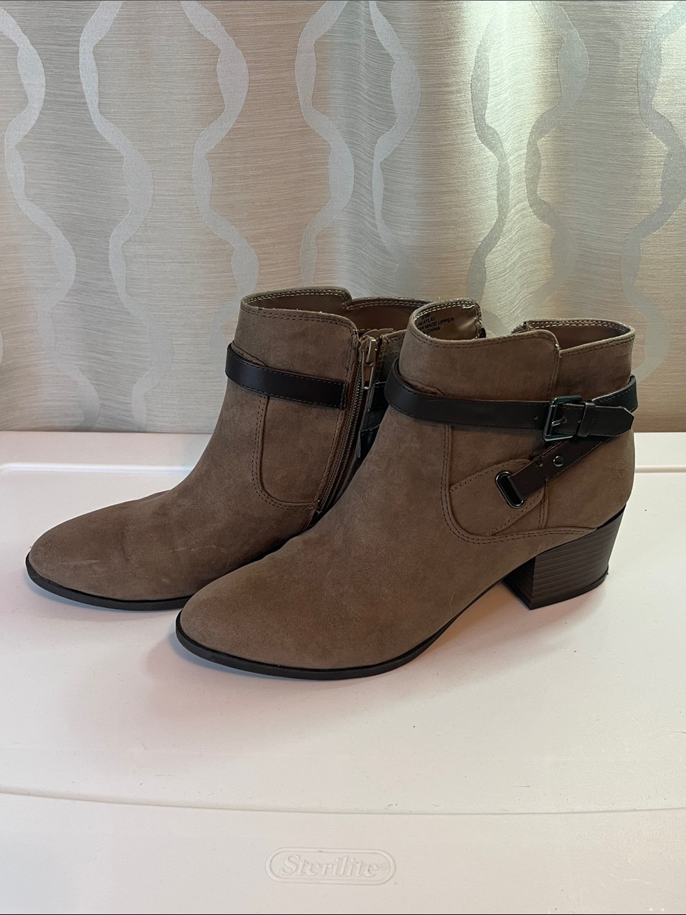 Unisa Brown Tan Booties Buckle Detail Size 8.5